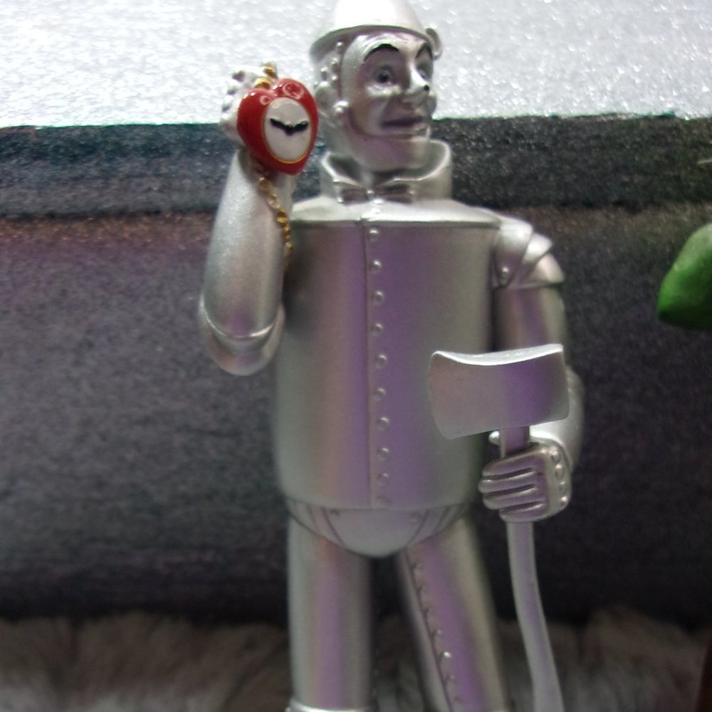 HXS-22 SET OF 2 HALLMARK WIZARD OF OZ ORN. SCARECROW AND TINMAN - Picture 3 of 12